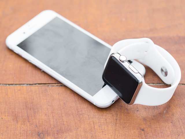 cellulare e smart watch